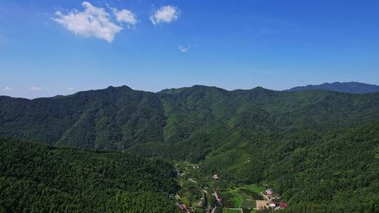 浏阳大围山峡谷深处的村庄村落航拍yz