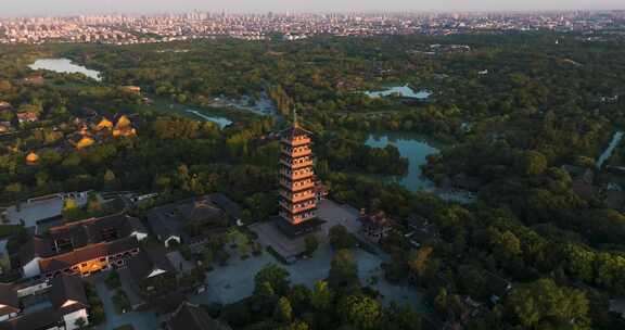 江苏省扬州市瘦西湖大明寺夕阳风光航拍素材