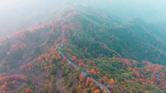 航拍万里长城秋天风景