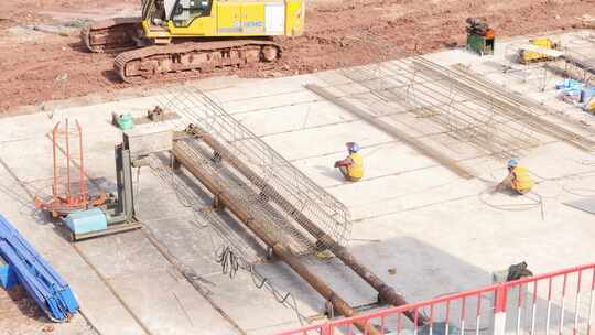 建筑工地工人施工场景