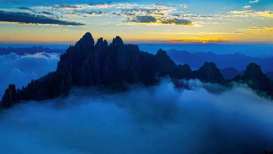 延时黄山日出云海云雾仙境山峰旅行自然风景