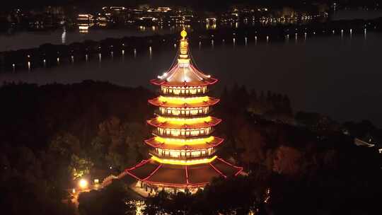 西湖雷峰塔夜景