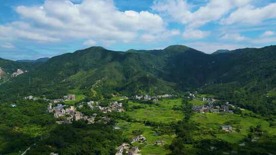 航拍广西山区农村 大山里的乡村