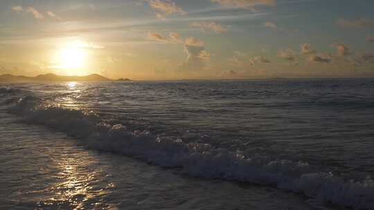 大海 海边沙滩 日出 天空