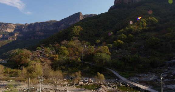 阳光照进太行山峡谷小豁村【10bit延时】