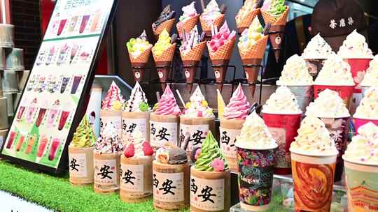 西安回民街美食小吃夜景逛街游客