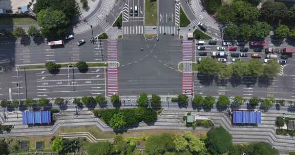 十字路口俯拍道路车流航拍广州延时