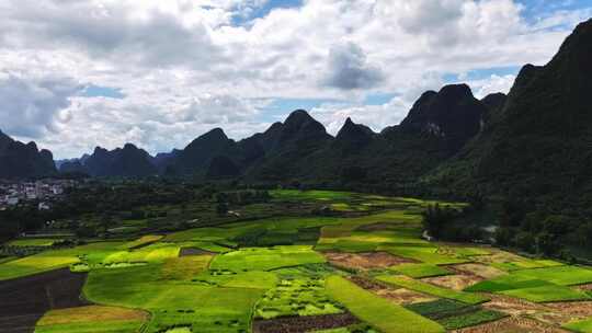 延时-广西桂林阳朔十里画廊遇龙河稻田