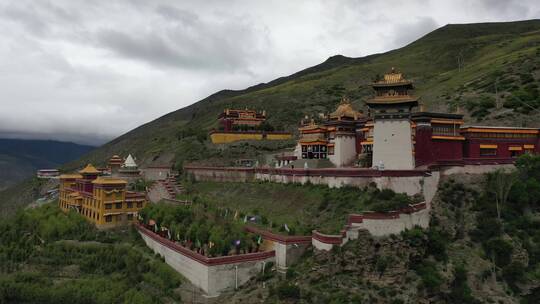 西藏山南洛扎县色乡洛卓沃龙寺卓瓦隆寺