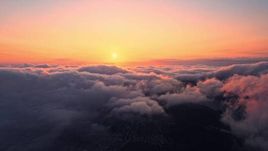 4K航拍深圳梧桐山夕阳云海宣传片视频素材模板下载