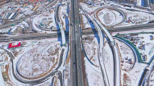 航拍冬季雪后城市立交桥城市风景视频素材