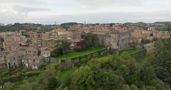 Castello OrsiniOdesc