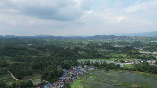 航拍乡村田野