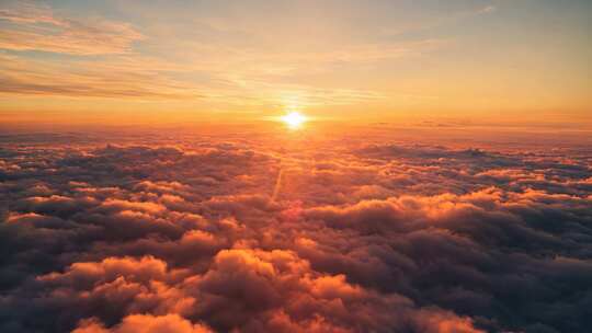 高空俯瞰云海日出壮观景象