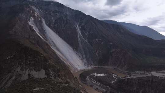 西藏丙察察公路怒江大峡谷大流沙航拍风光