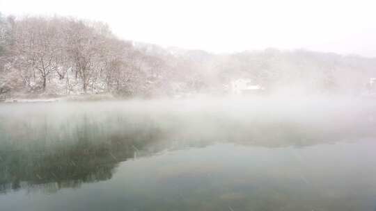 南京浦口珍珠泉雪景晨雾延时