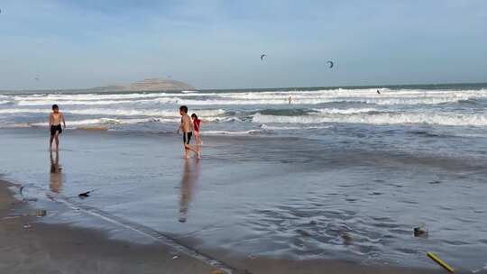 海上日落海滩度假