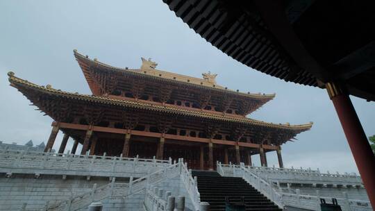 柳州文庙中式庭院古建筑雨景雨季大雨暴雨