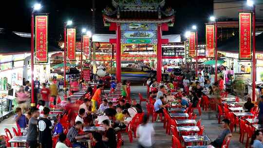 芭堤雅夜景中的中国城延时摄影