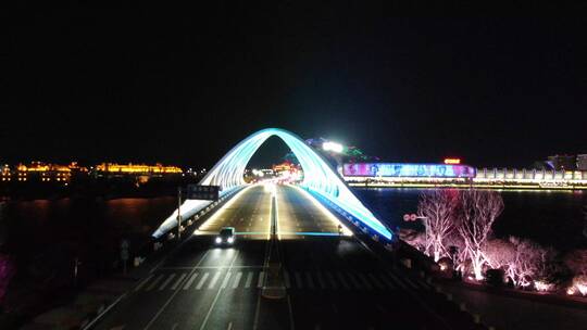 航拍山东青岛珊瑚贝桥夜景穿越机4K