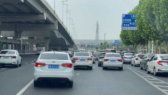 郑州缓行路口各种变道车窗视角
