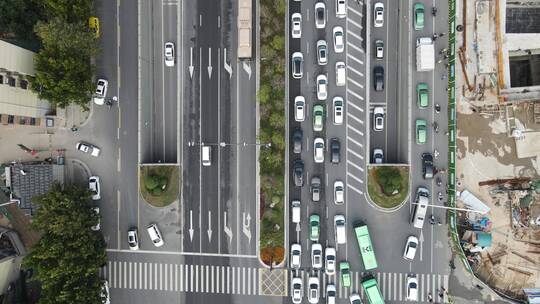 航拍城市拥堵交通高峰期