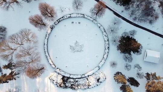 被雪覆盖的地面航拍景观