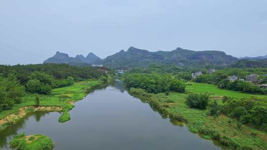 青山绿水乡村河流