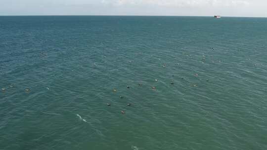 青海海南青海湖水浪航拍视频