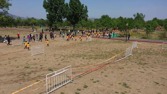 斯巴达勇士少年儿童户外体育运动比赛