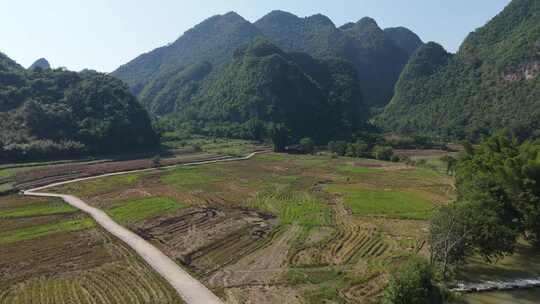 坝美旅游景区秋景