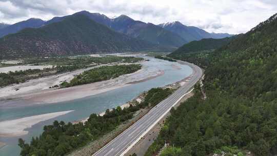 西藏林芝市尼洋河林拉高速公路自然风光航拍