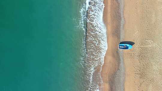 海滩的高空航拍图像