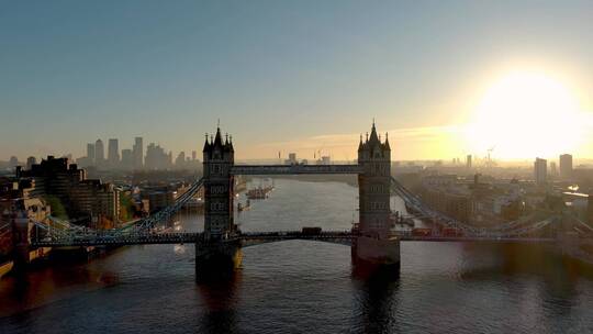 城市航拍伦敦桥城市天际线日出英国地标建筑