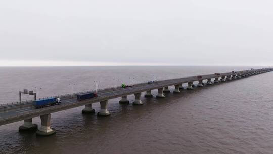 航拍港口跨海大桥浦东临港物流海上运输