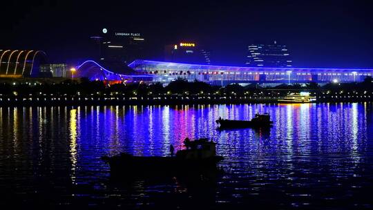 广州琶洲会展中心江边建筑灯光倒影景观