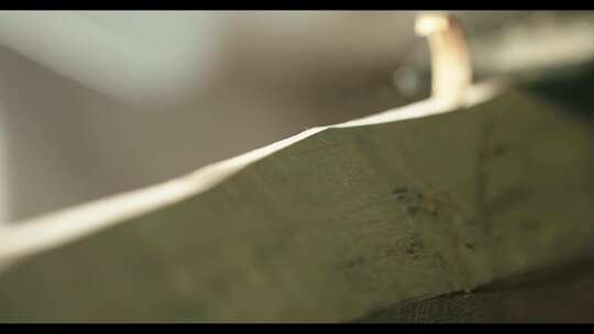 木工 工艺 砍木头 力量