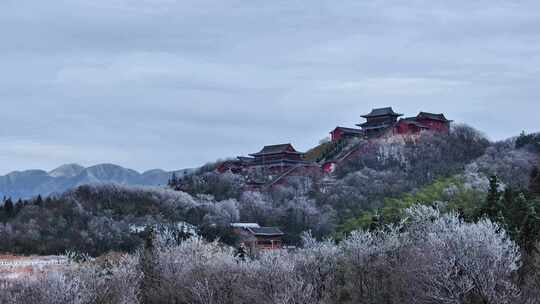 湖南娄底新化大熊山古寺雪景