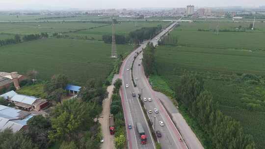 公路航拍乡村田野交通景象