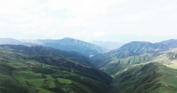 云南自然风光大山山上景观高山峡谷