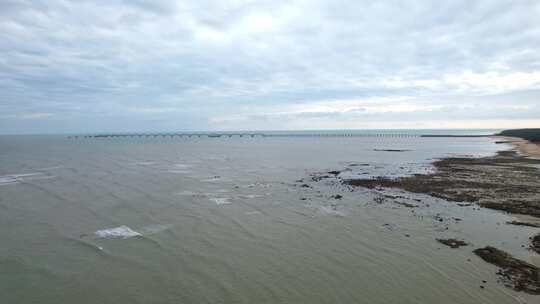 广西北海涠洲岛廊桥大海海洋旅游旅行