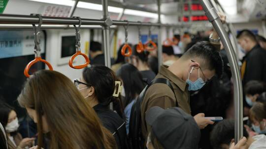 疫情期间杭州地铁人流，车厢视频素材模板下载