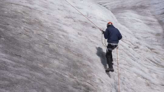 攀岩者攀爬攀爬攀岩登山户外运动极限运视频素材模板下载