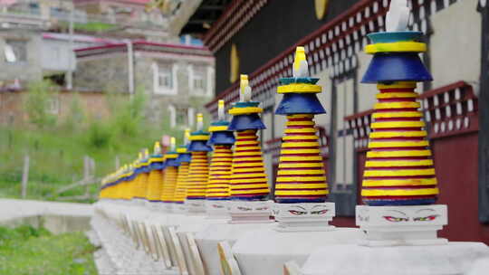 川西藏族佛教寺庙村庄建筑视频素材模板下载