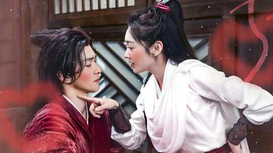 古装男女互动近景画面