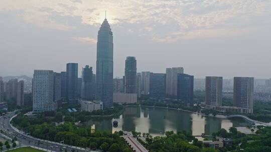 绍兴世茂中心,梅龙湖公园,湖景