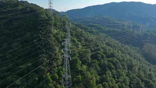 航拍大山 特高压输电线路 电网