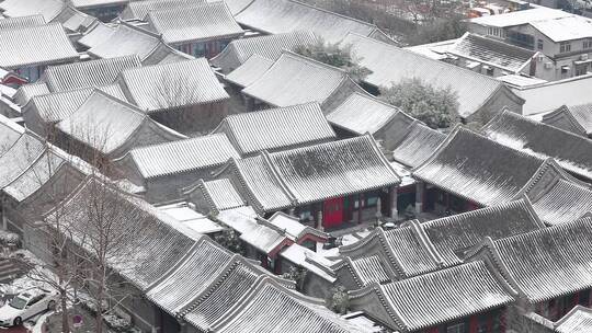 北京俯拍胡同四合院雪景