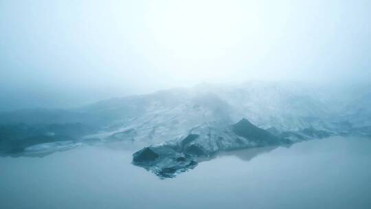 4K冬日冬季北极南极雪山湖泊融化全球变暖