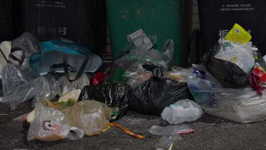 脏乱差垃圾堆城中村街边环境
